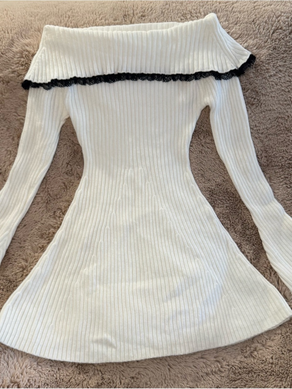 Off-Shoulder white Ribbed Sweater Dress with Black Lace Trim - Picture 3 of 5